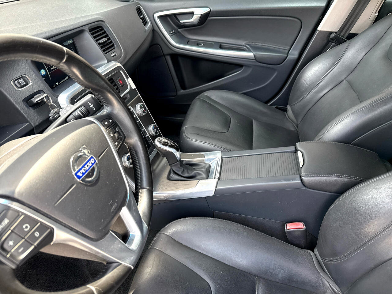 Used 2016 Volvo V60 T5 Premier image 29