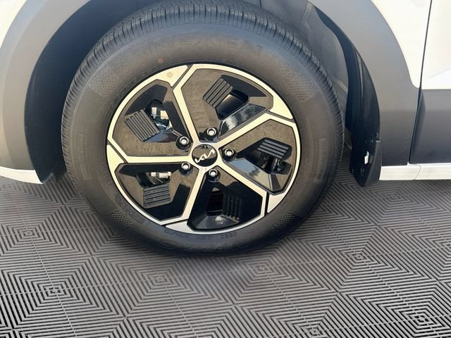 New 2026 Kia Niro LX FWD image 28