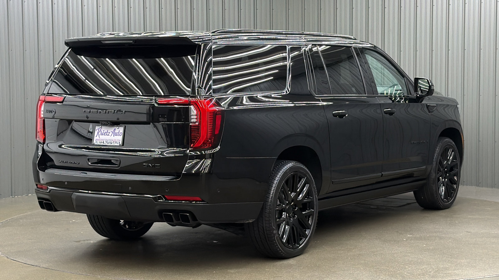 Used 2026 GMC Yukon XL Denali Ultimate w/ LPO, Floor Liner Package AWD/4WD image 5