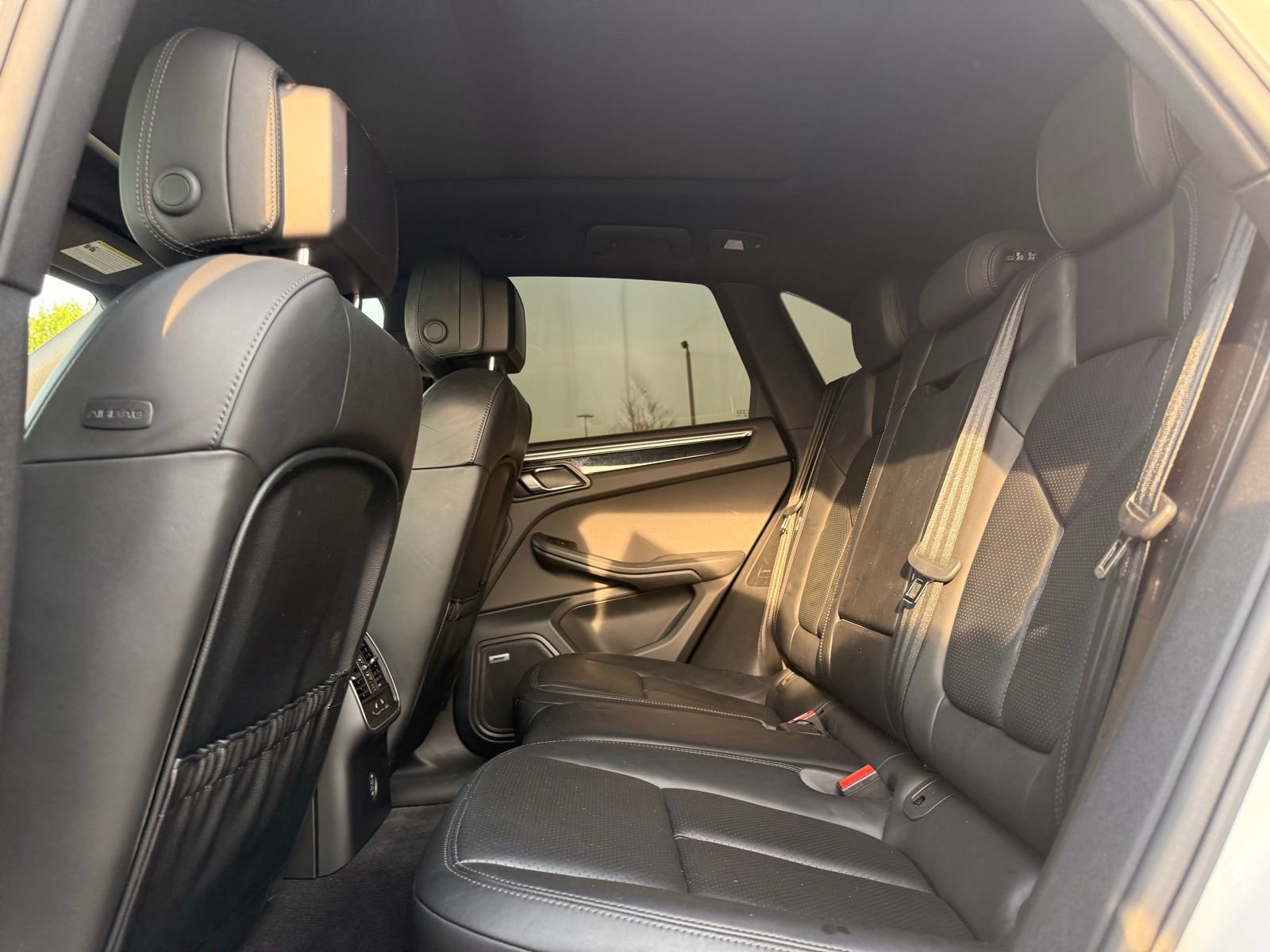 Used 2017 Porsche Macan S image 26