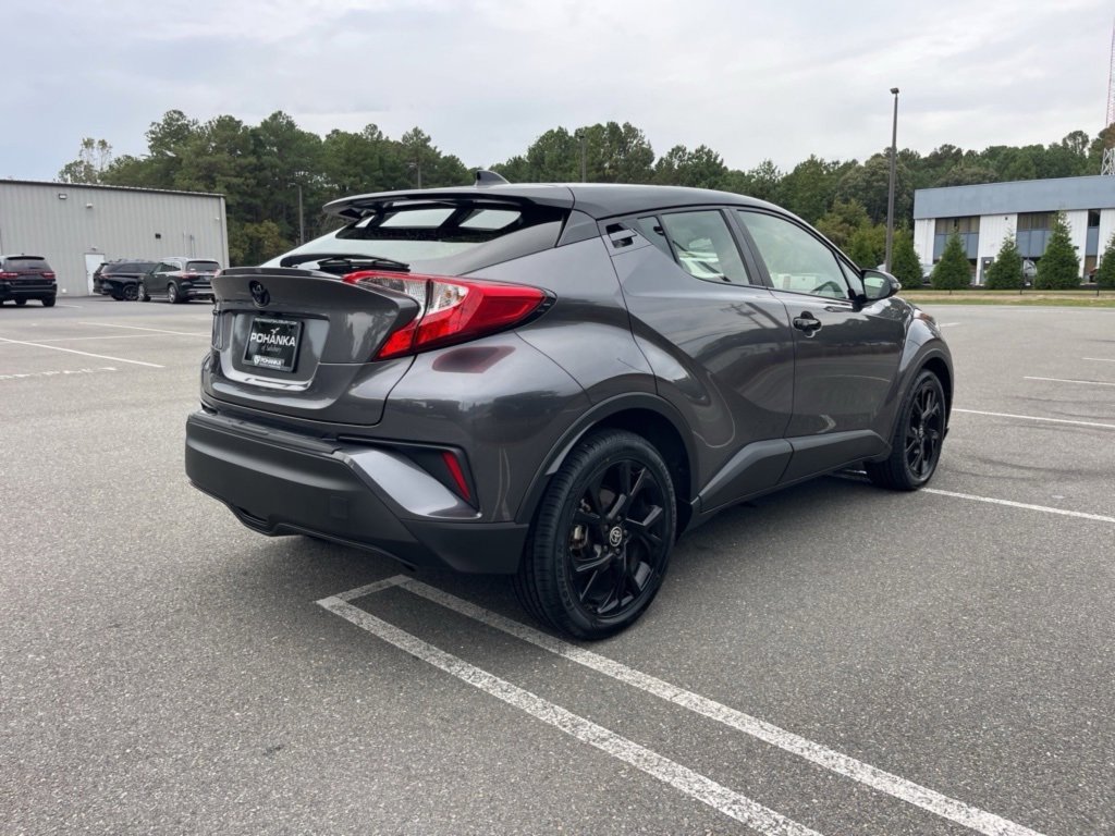 Used 2022 Toyota C-HR Nightshade image 6
