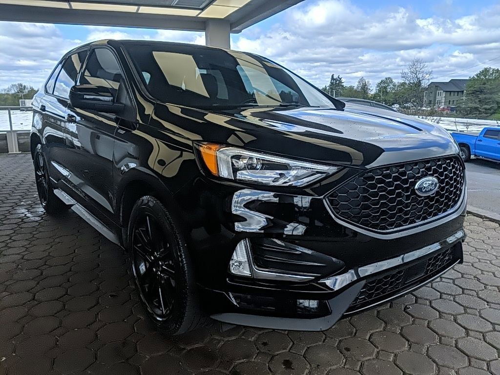 Used 2022 Ford Edge ST-Line AWD/4WD image 4