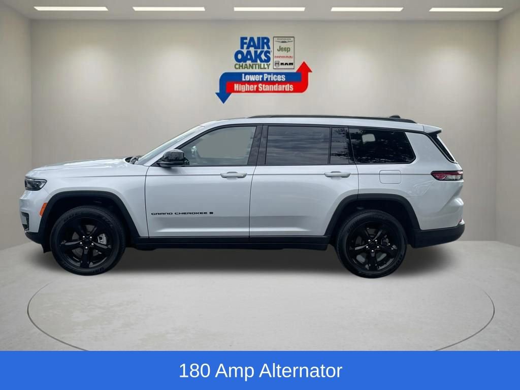 Certified 2025 Jeep Grand Cherokee L Laredo AWD/4WD image 10