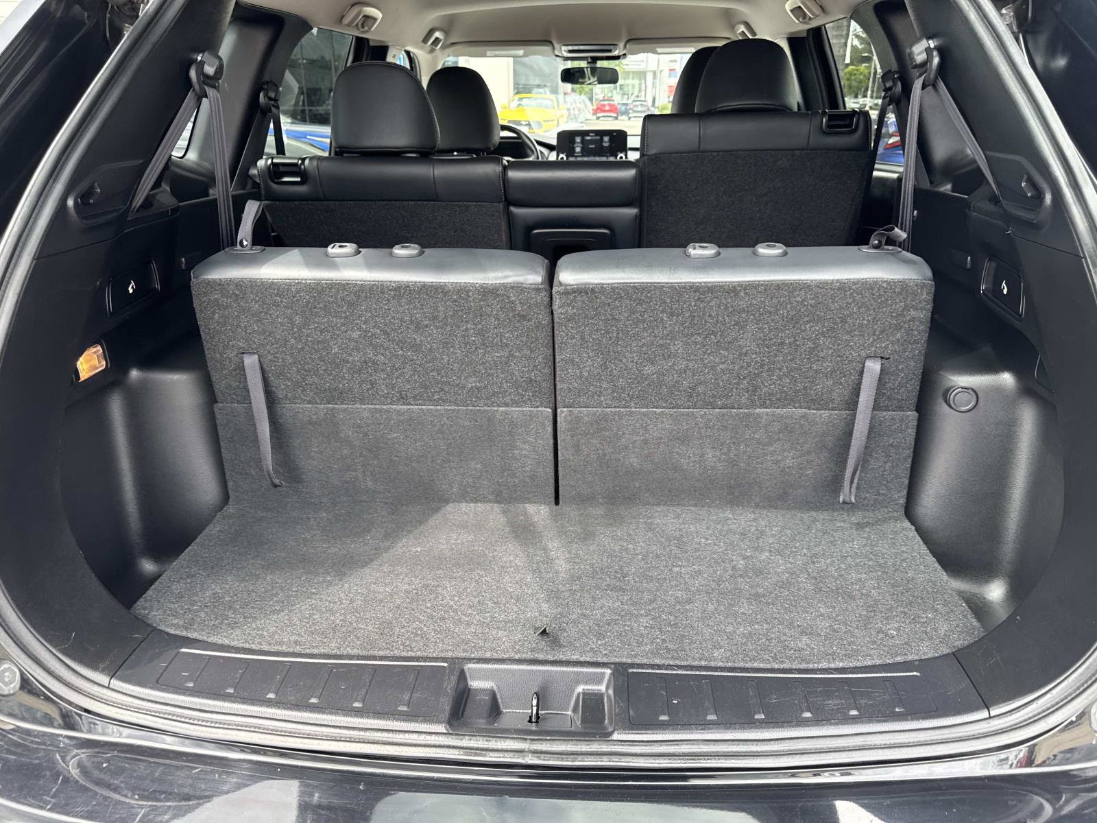Used 2024 Mitsubishi Outlander FWD image 6