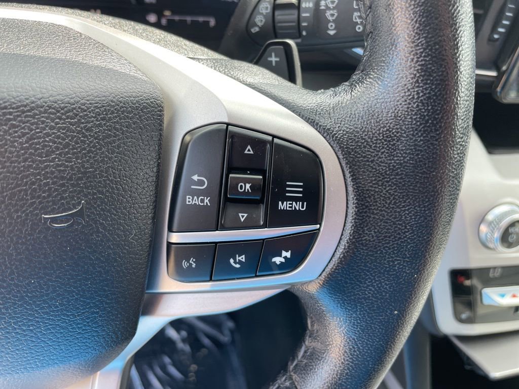 Used 2021 Ford Explorer XLT w/ Equipment Group 202A AWD/4WD image 15