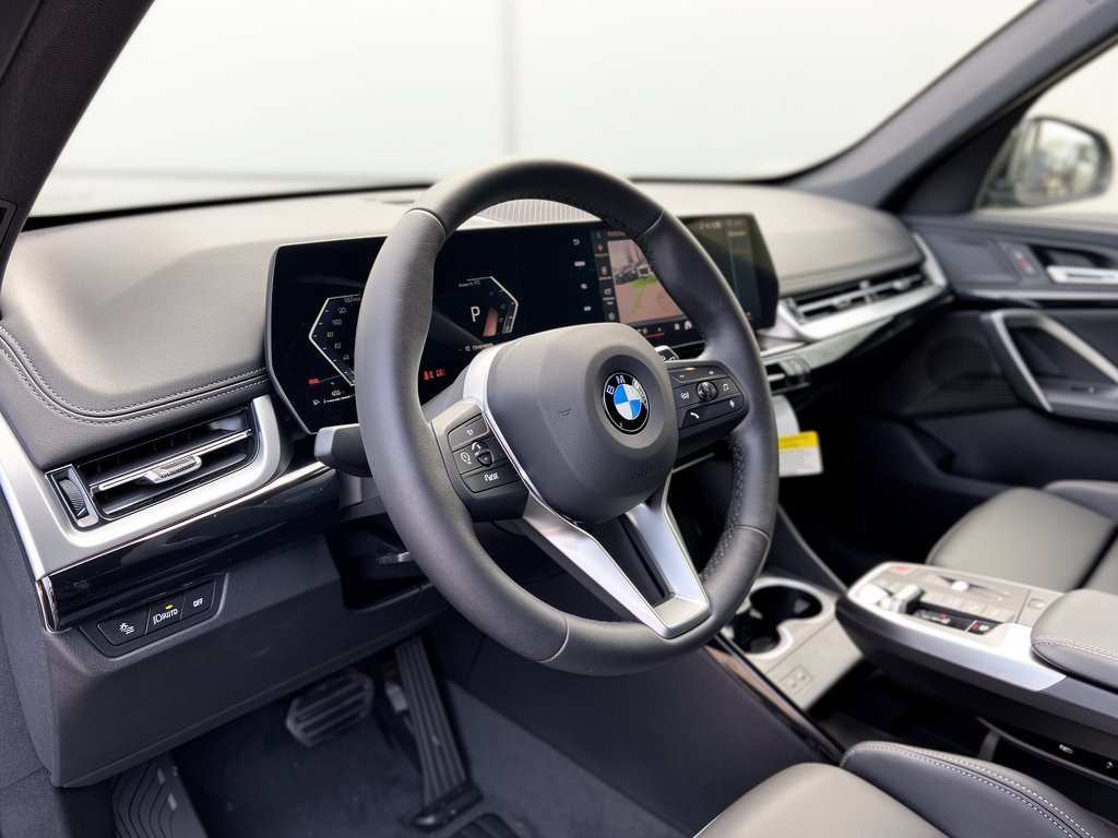 Used 2026 BMW X1 xDrive28i w/ Convenience Package AWD/4WD image 4