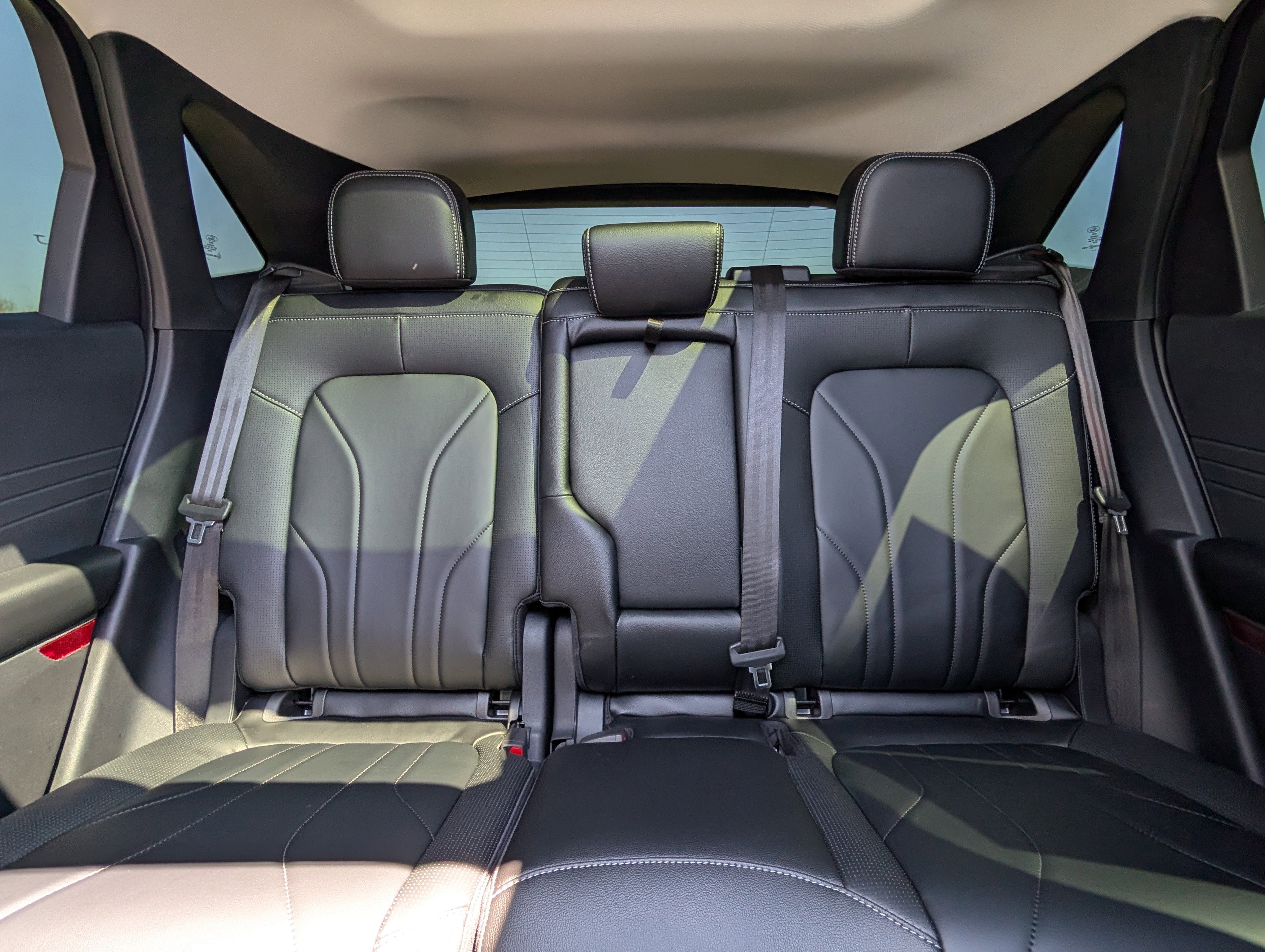 Used 2026 Ford Escape SE w/ PHEV Premium Package image 35