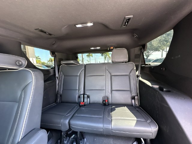 Used 2023 GMC Yukon SLT w/ SLT Premium Package RWD image 31