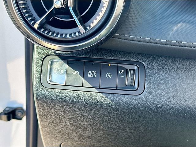 New 2026 Chevrolet Equinox LT w/ Convenience Package II image 11