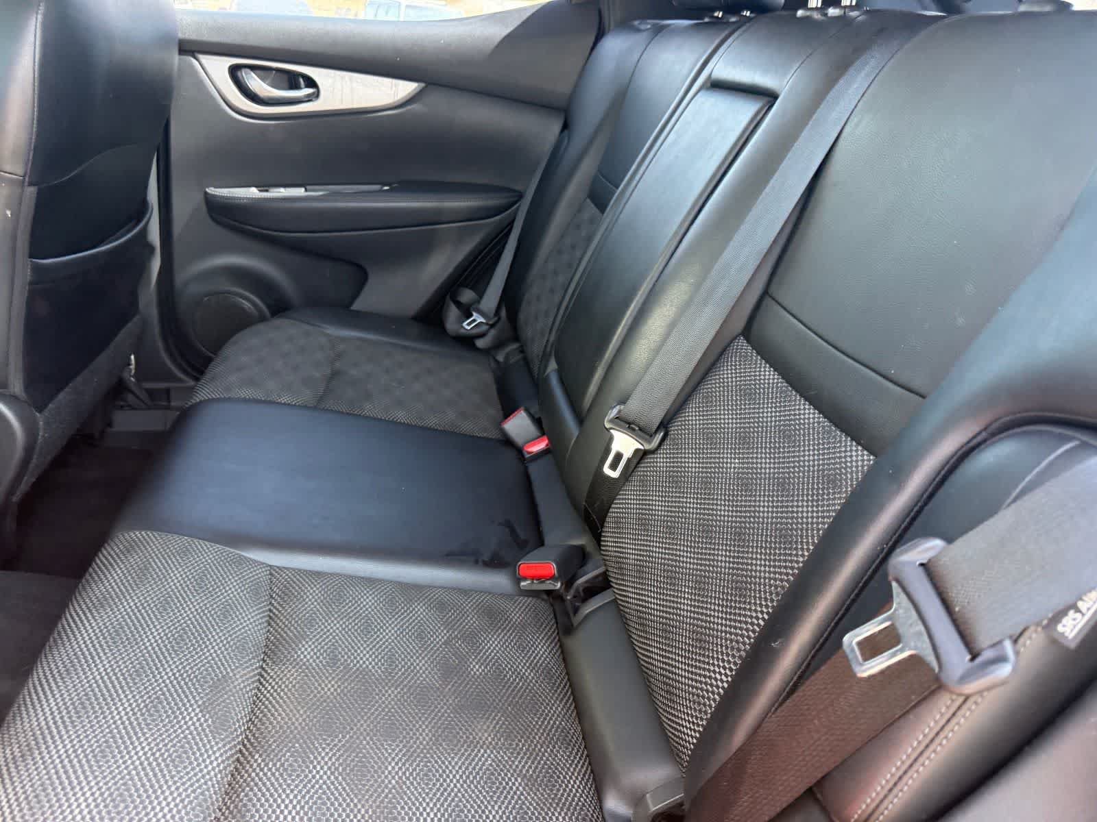 Used 2020 Nissan Rogue Sport SV w/ Technology Package FWD image 10