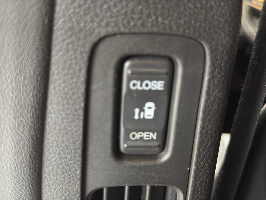 Used 2022 Honda Odyssey Elite image 16