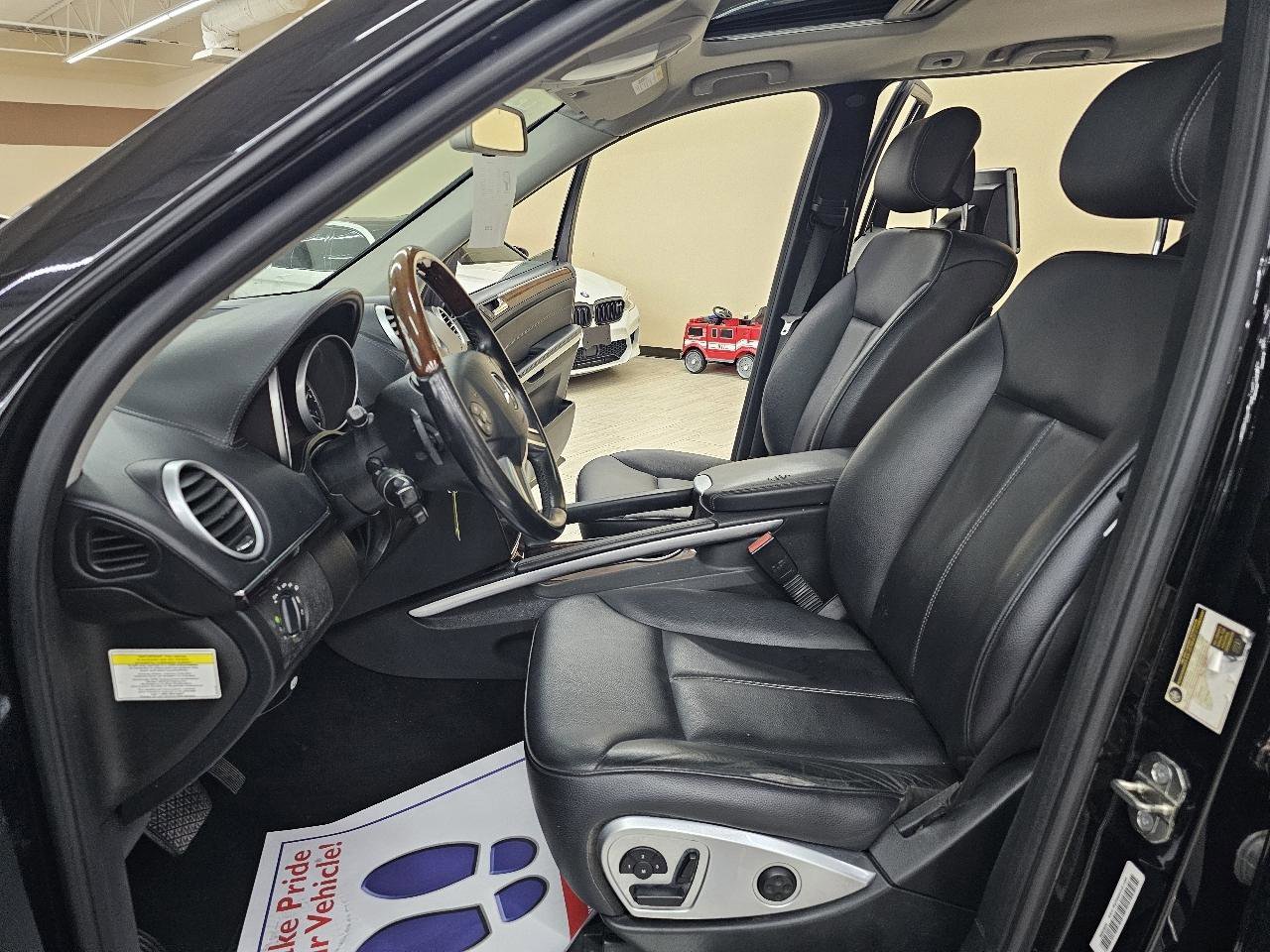 Used 2011 Mercedes-Benz GL 450 4MATIC image 19