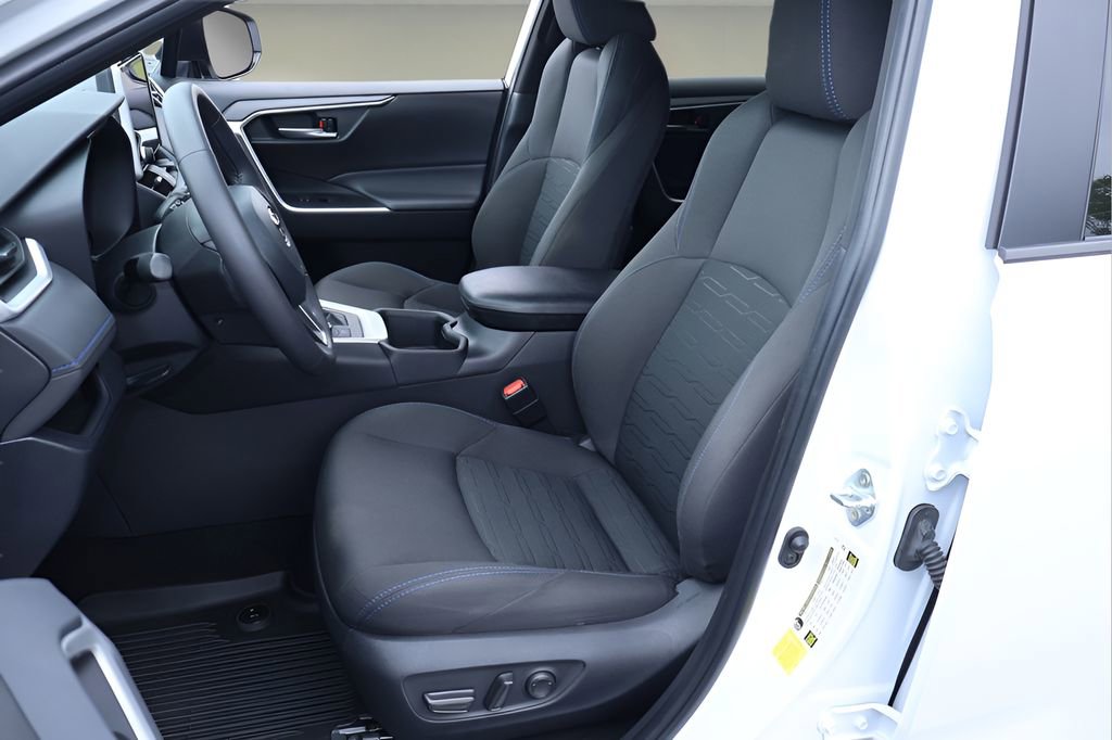 Certified 2023 Toyota RAV4 SE w/ Convenience Package image 11