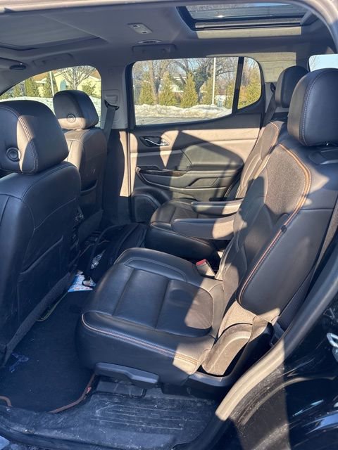 Used 2022 GMC Acadia AT4 w/ Technology Package image 18