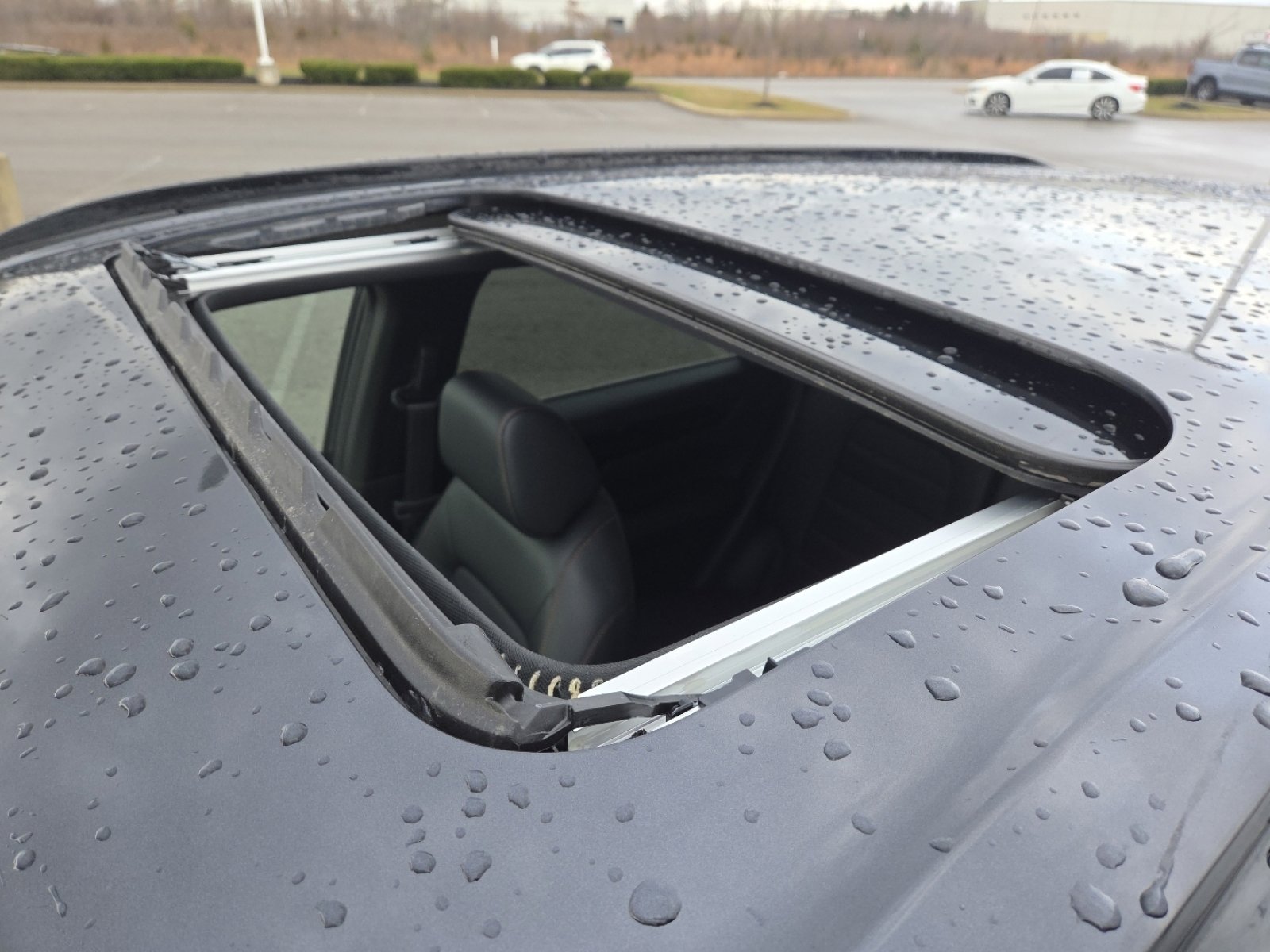 Used 2024 Honda CR-V Sport Touring image 3