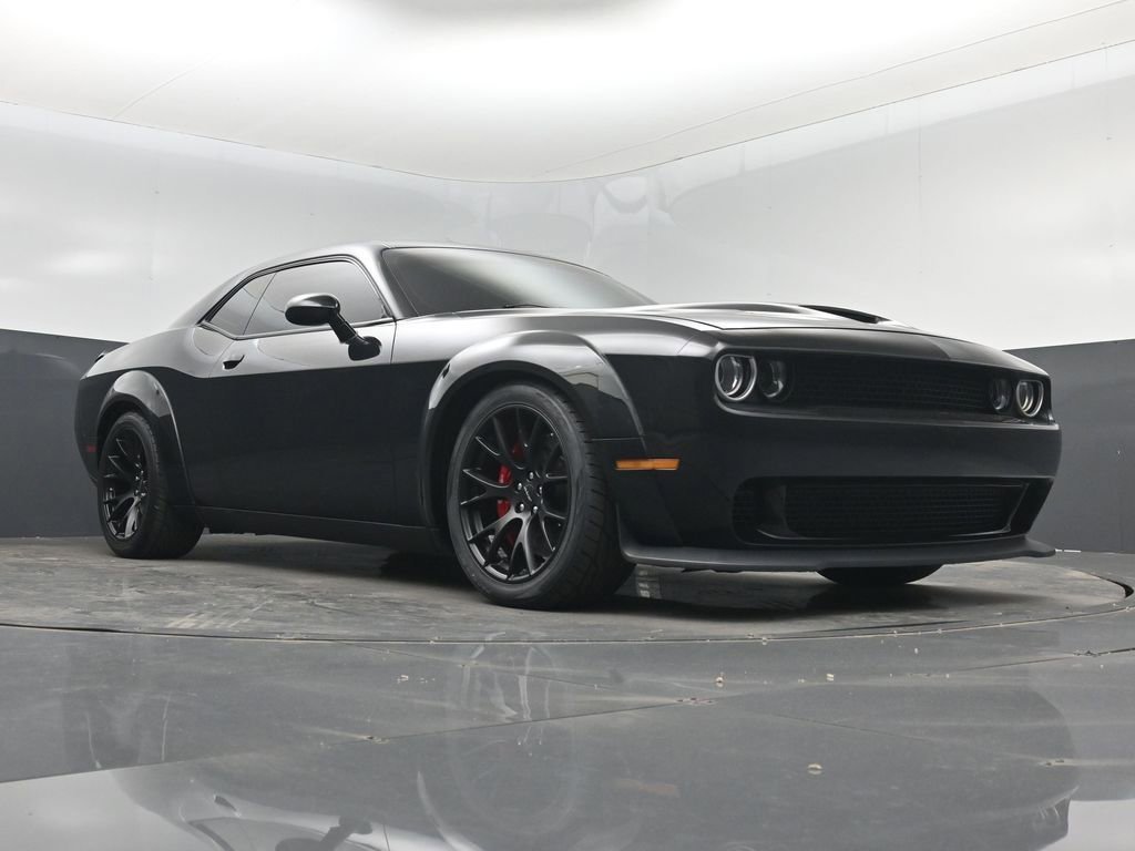Used 2015 Dodge Challenger SRT Hellcat RWD image 32