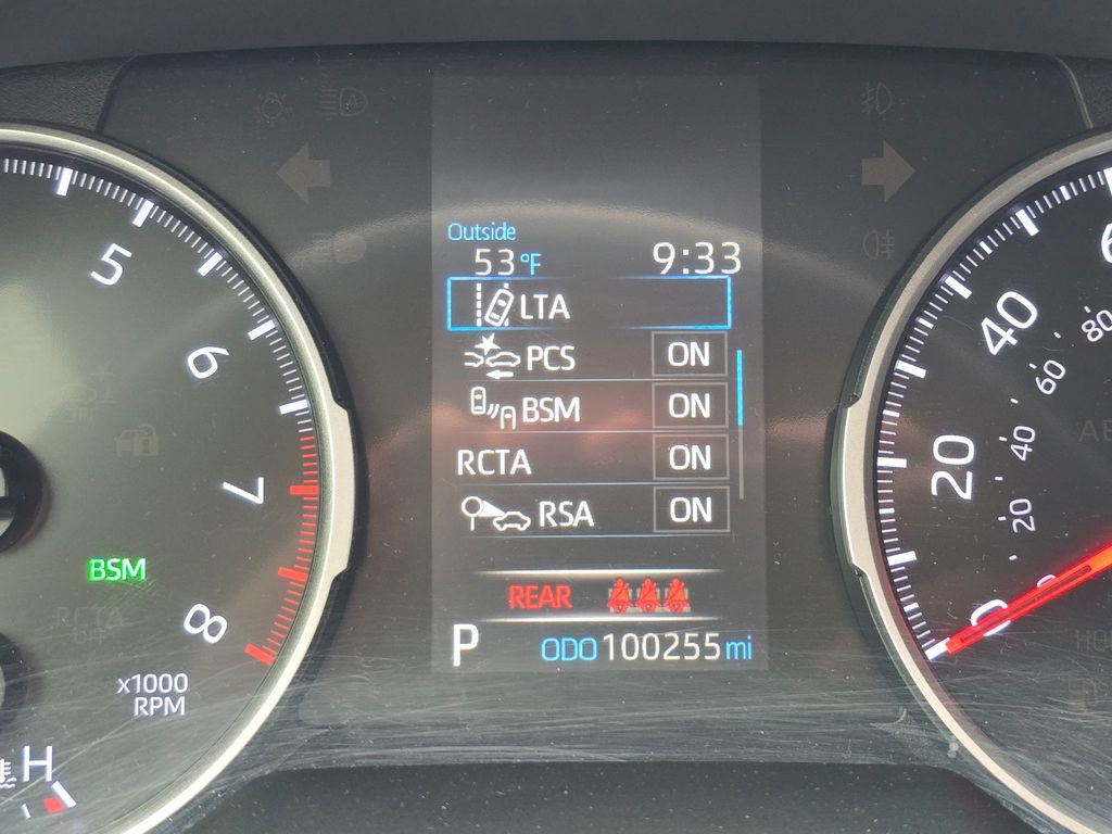 Used 2019 Toyota RAV4 XLE Premium image 18