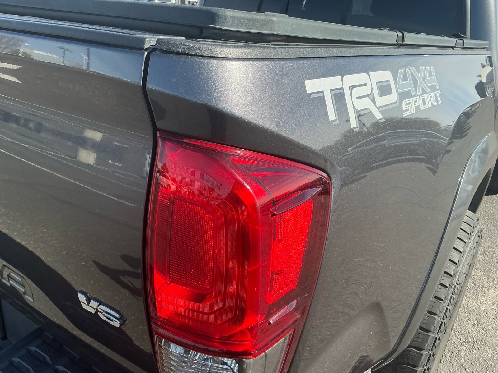Used 2016 Toyota Tacoma TRD Sport w/ Towing Package image 24