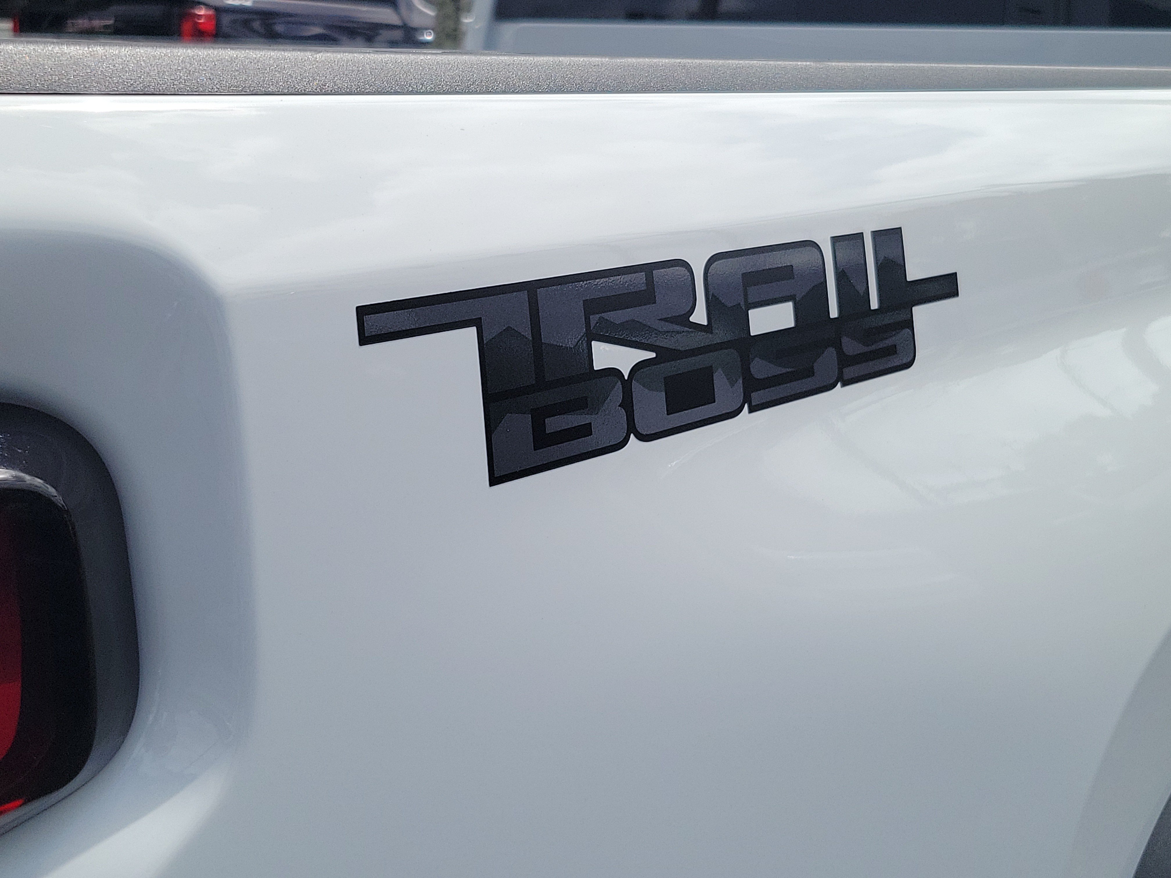 Used 2025 Chevrolet Silverado 3500 LTZ w/ Trail Boss Package AWD/4WD image 5