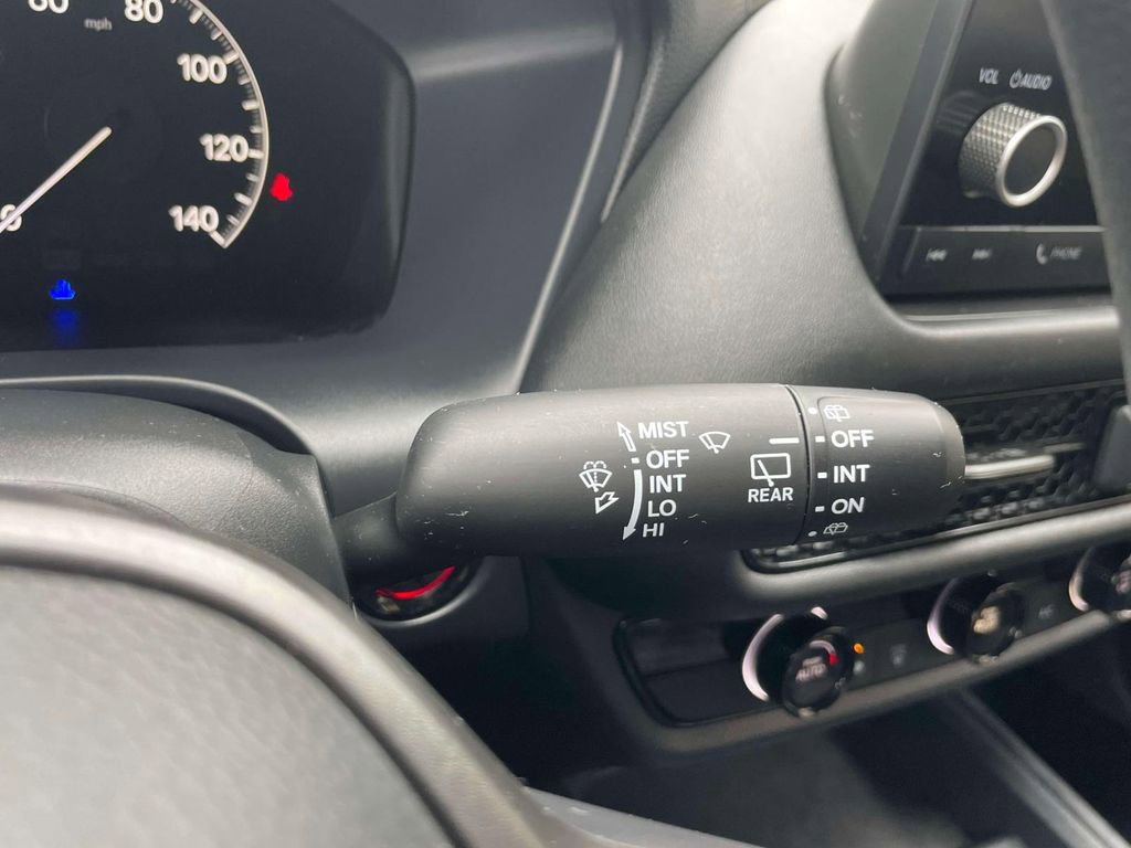 Certified 2025 Honda HR-V LX image 23