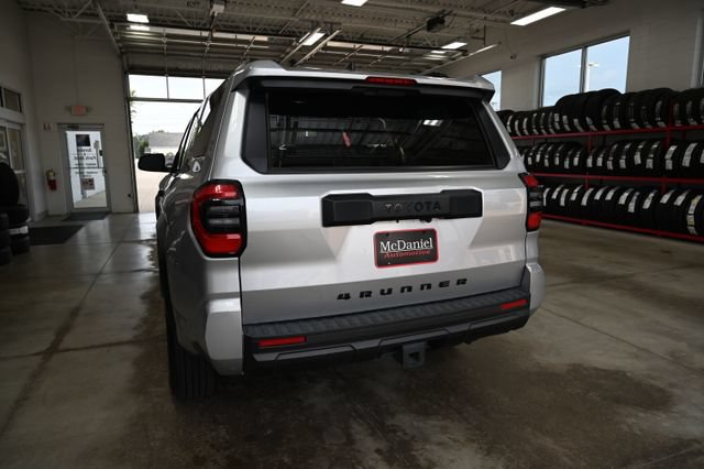 Used 2025 Toyota 4Runner SR5 AWD/4WD image 7