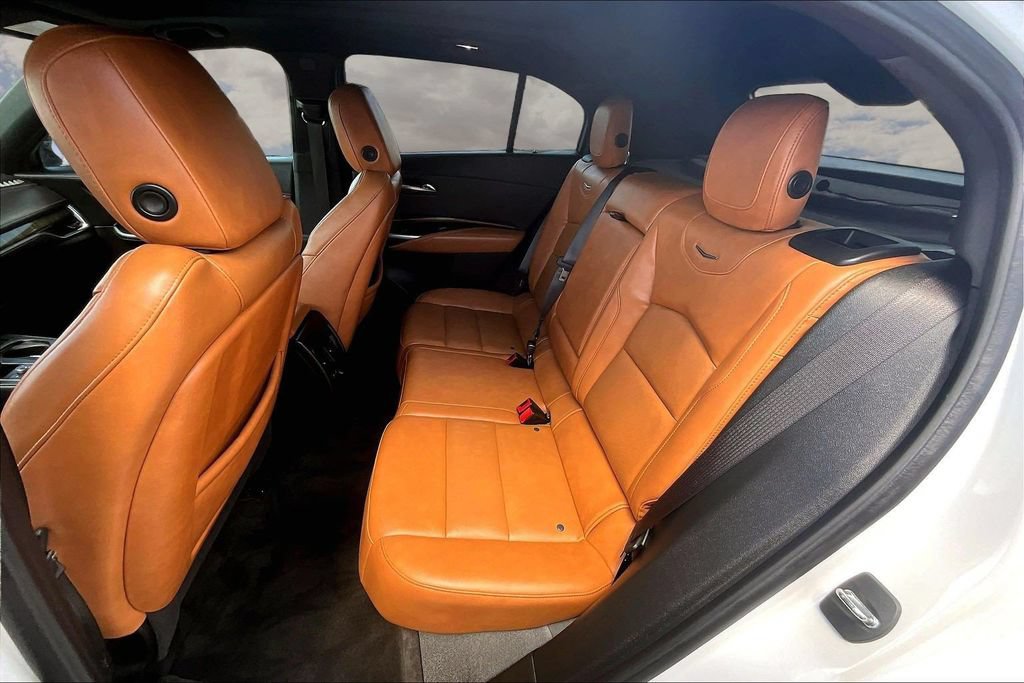 Used 2022 Cadillac XT4 Premium Luxury AWD/4WD image 22