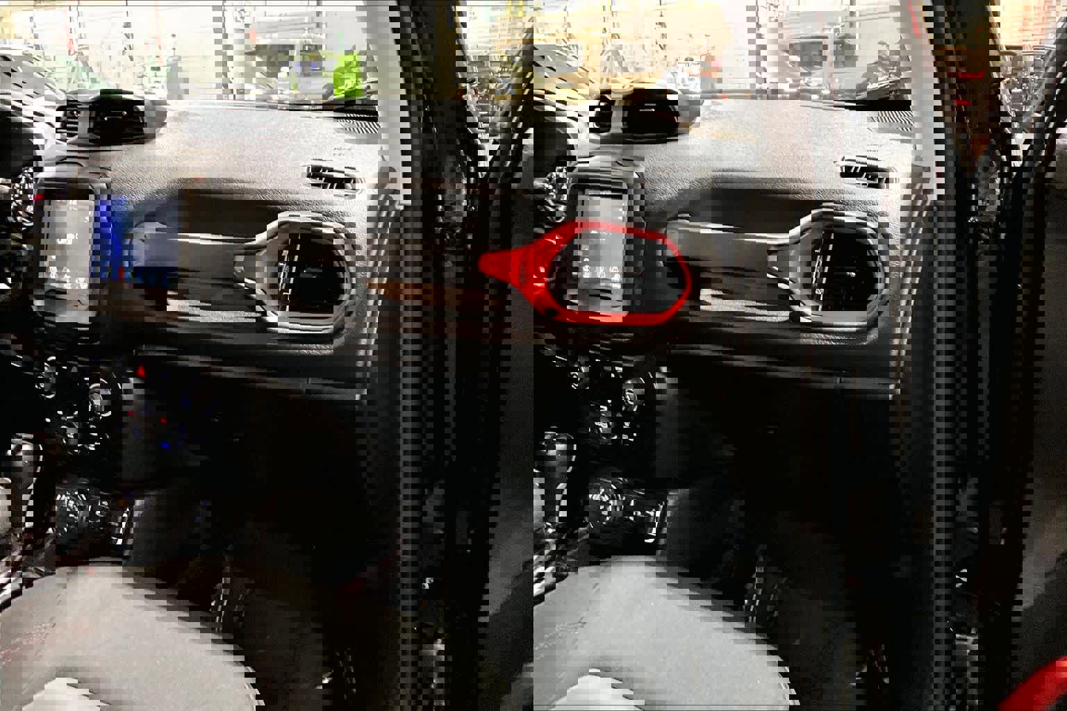 Used 2020 Jeep Renegade Trailhawk image 19