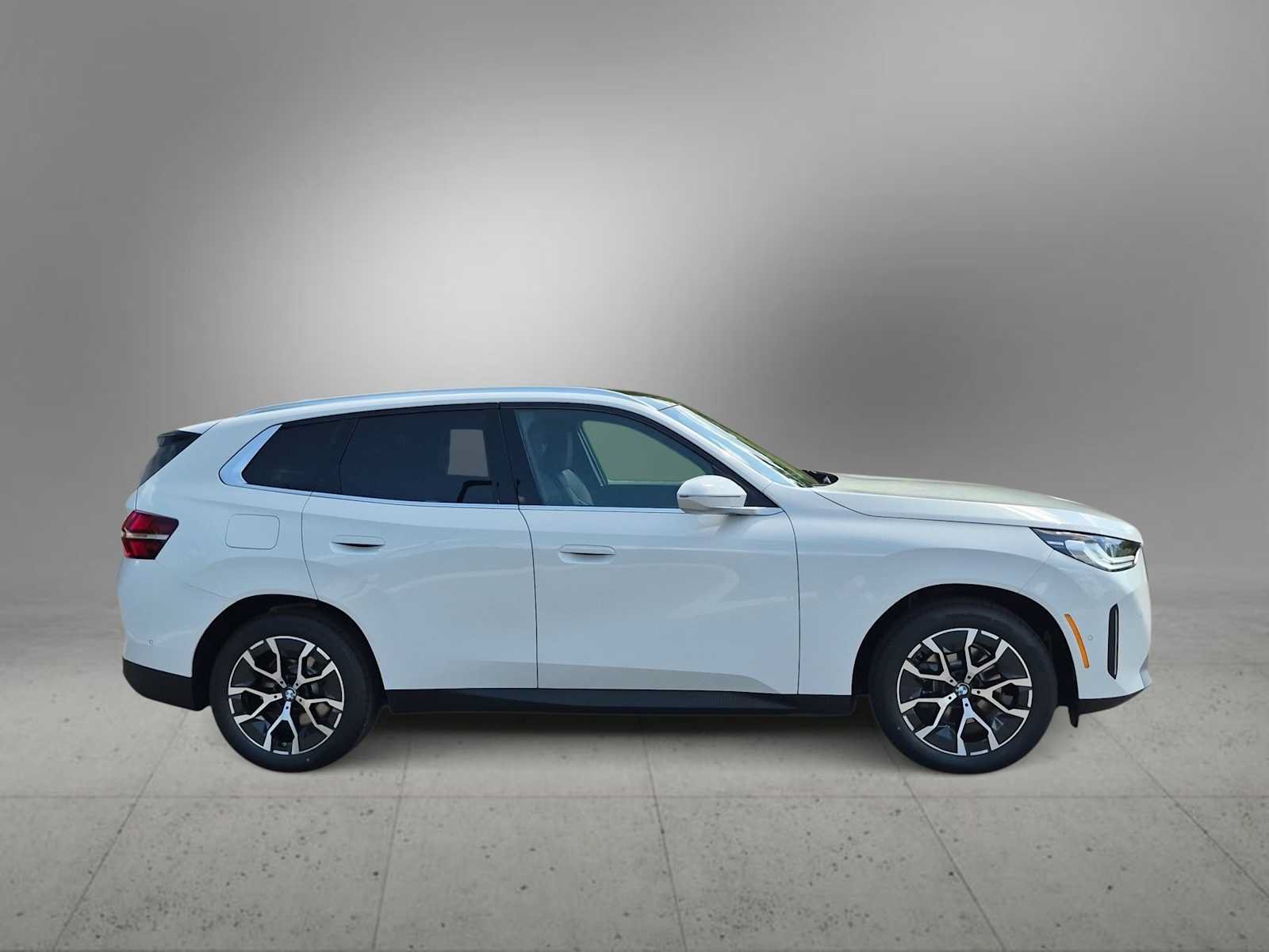 Used 2026 BMW X3 xDrive30i w/ Convenience Package AWD/4WD image 9