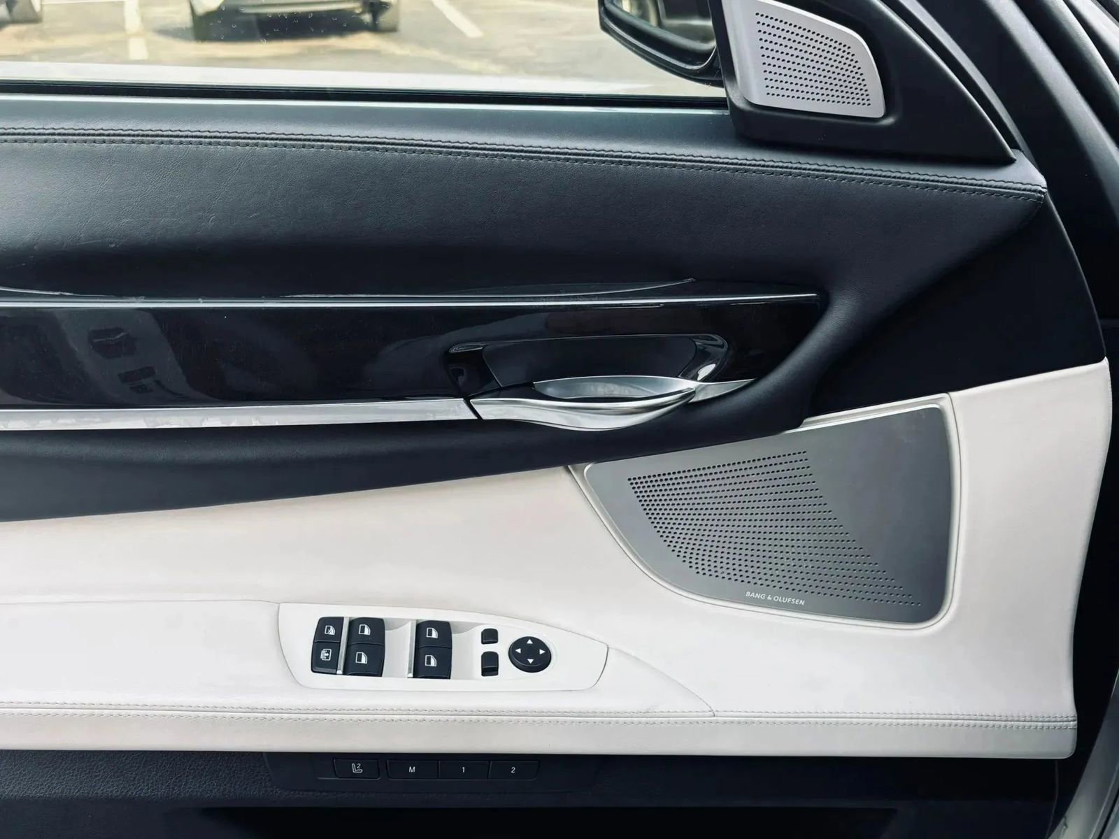 Used 2013 BMW 750Li image 25