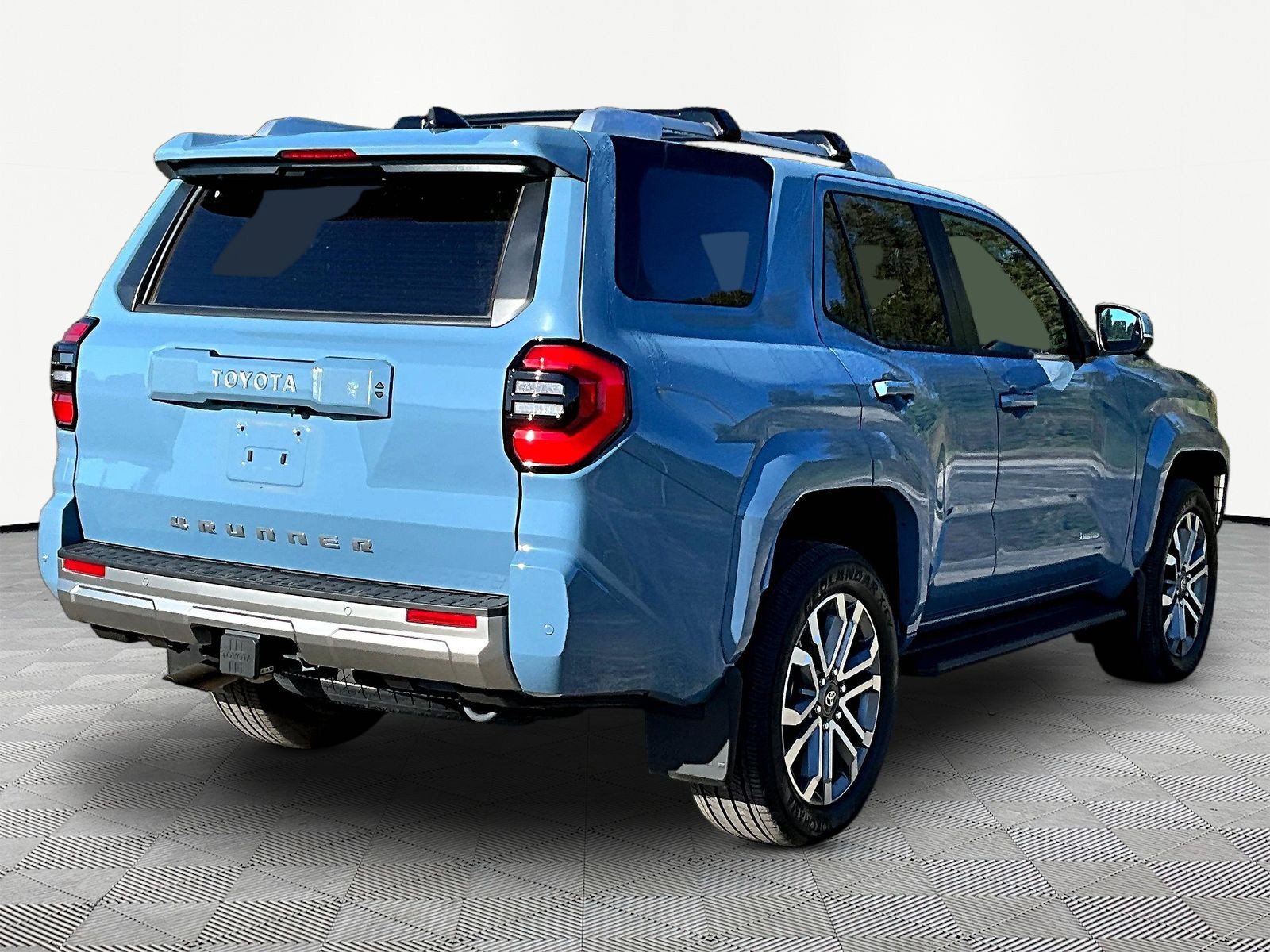Used 2025 Toyota 4Runner Limited AWD/4WD image 6