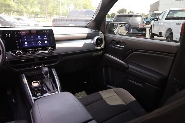 Used 2023 Chevrolet Colorado LT w/ LT Convenience Package II RWD image 23