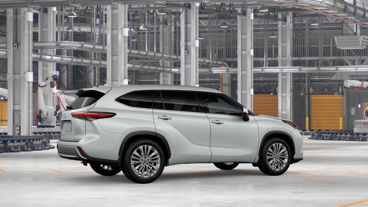 New 2026 Toyota Highlander Platinum image 13