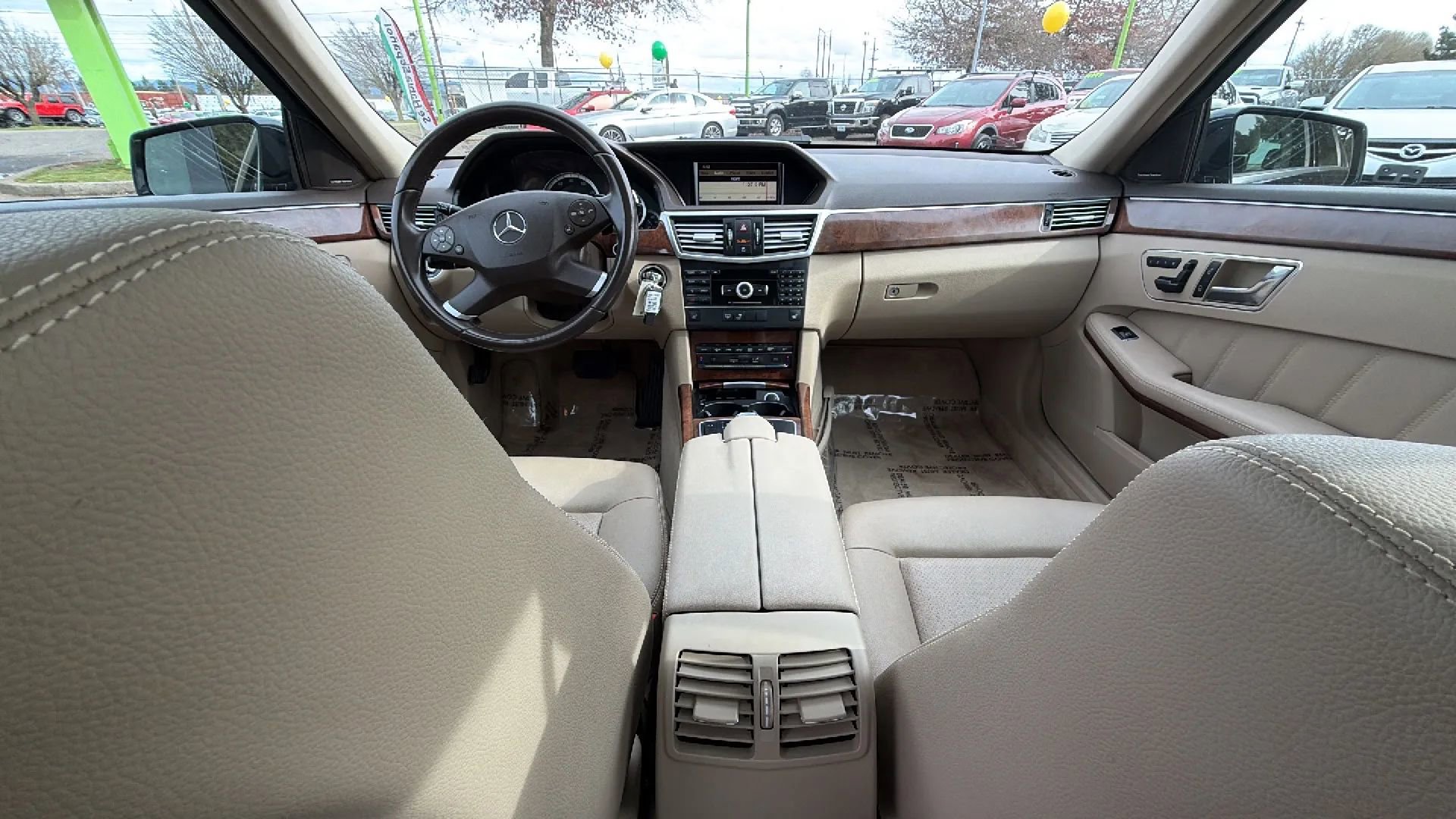 Used 2010 Mercedes-Benz E 350 4MATIC Sedan image 12