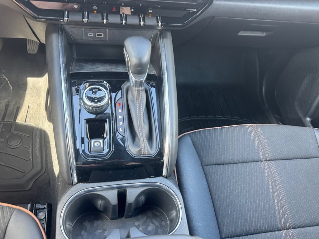 Used 2024 GMC Canyon AT4 w/ Canyon Safety Plus Package AWD/4WD image 26