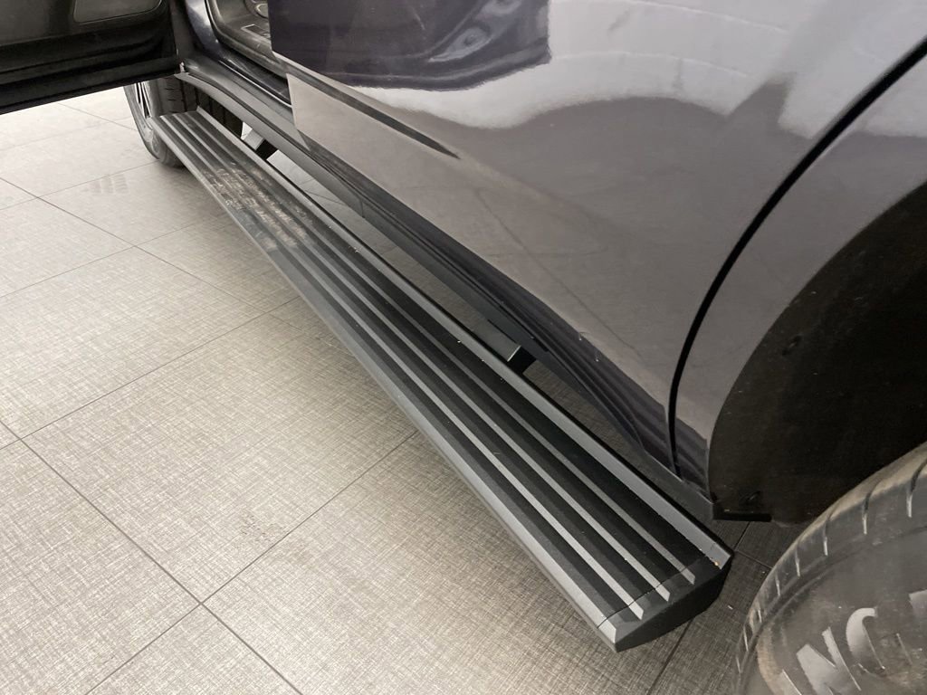 Used 2023 GMC Yukon AT4 image 13