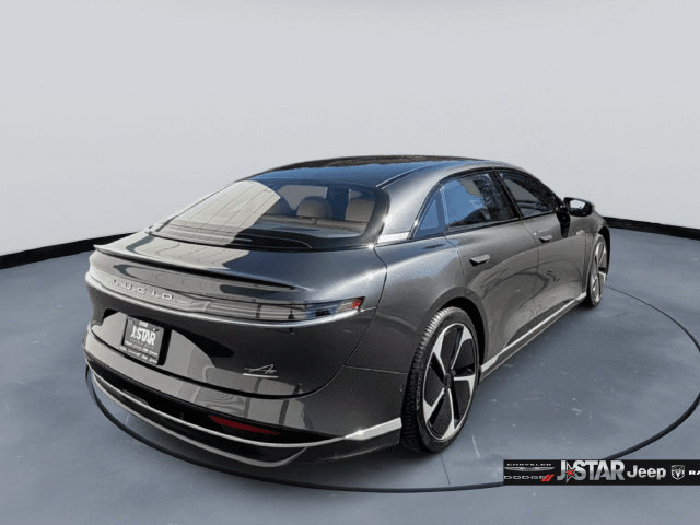 Used 2024 Lucid Air Touring AWD/4WD image 5