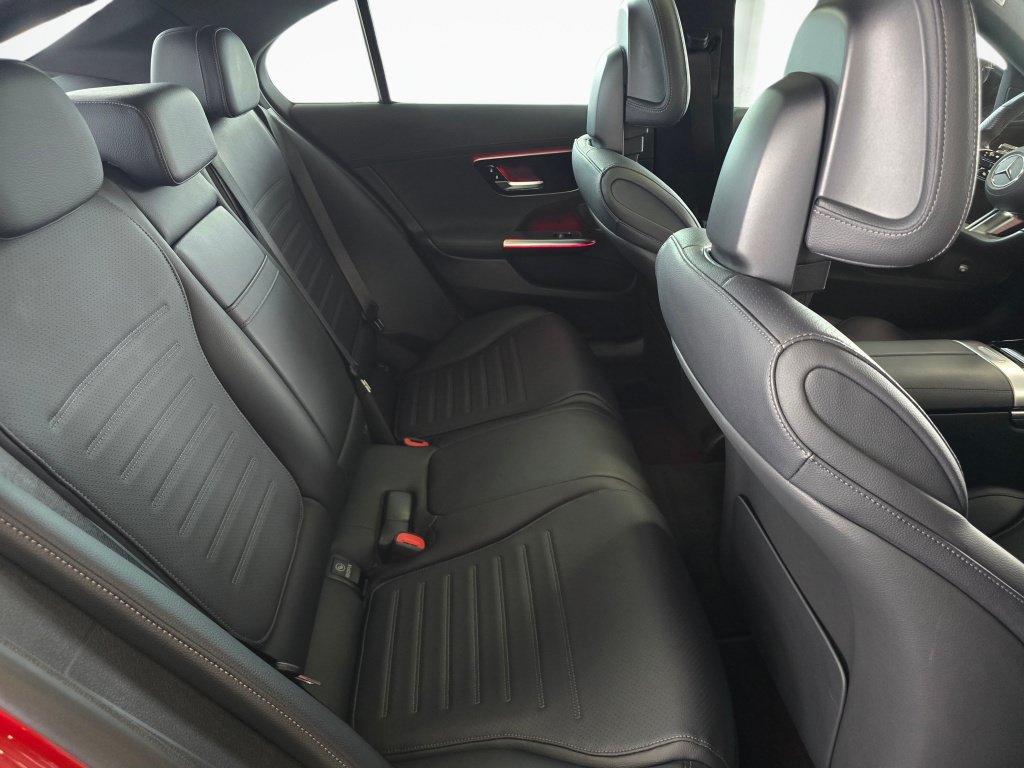 Used 2022 Mercedes-Benz C 300 4MATIC Sedan image 40
