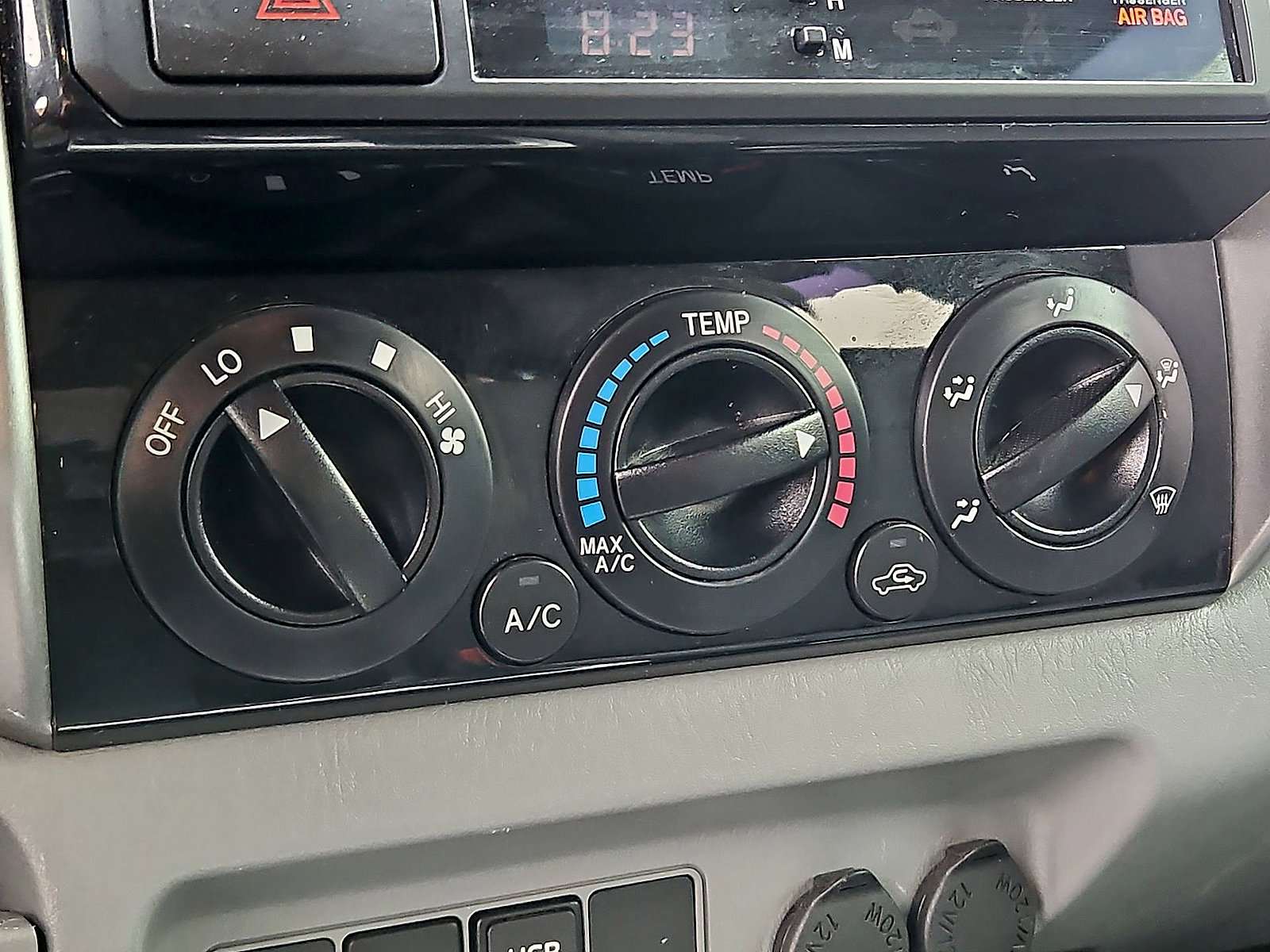 Used 2013 Toyota Tacoma 4x4 Double Cab w/ TRD Off-Road Pkg image 19