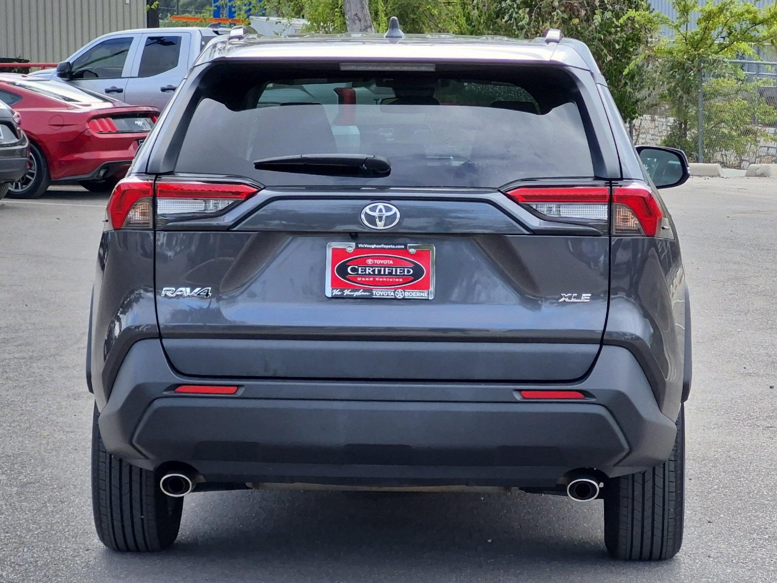 Used 2025 Toyota RAV4 XLE FWD image 4