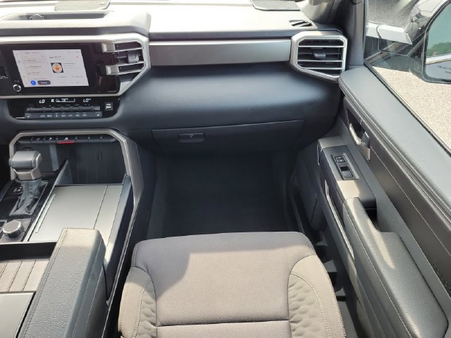 Used 2025 Toyota Sequoia SR5 AWD/4WD image 17