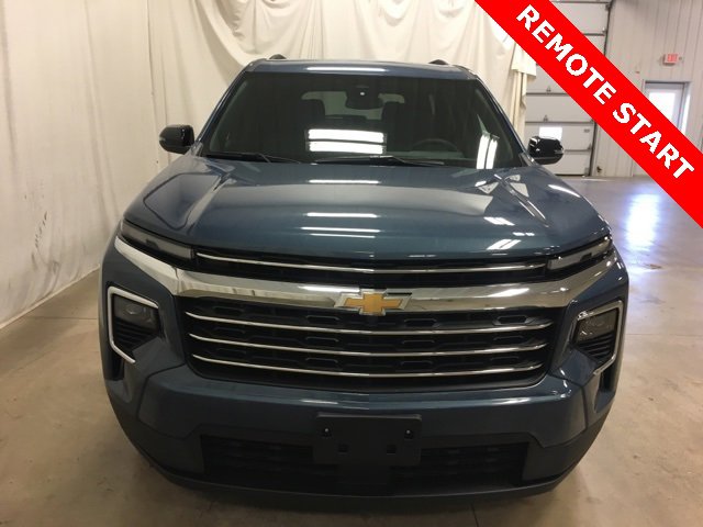 Used 2025 Chevrolet Traverse LT image 8