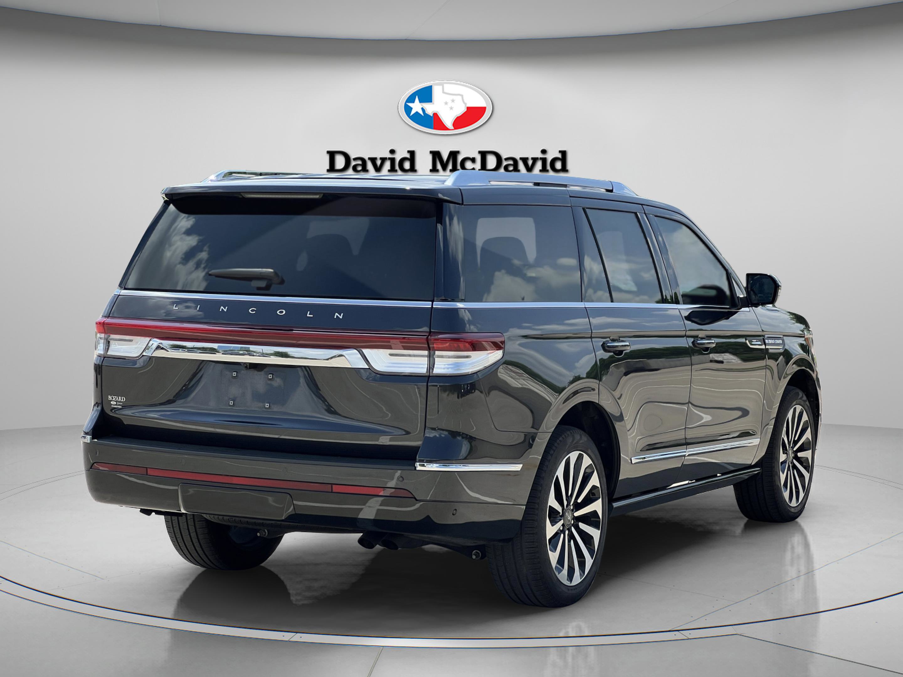 Used 2024 Lincoln Navigator Reserve image 7