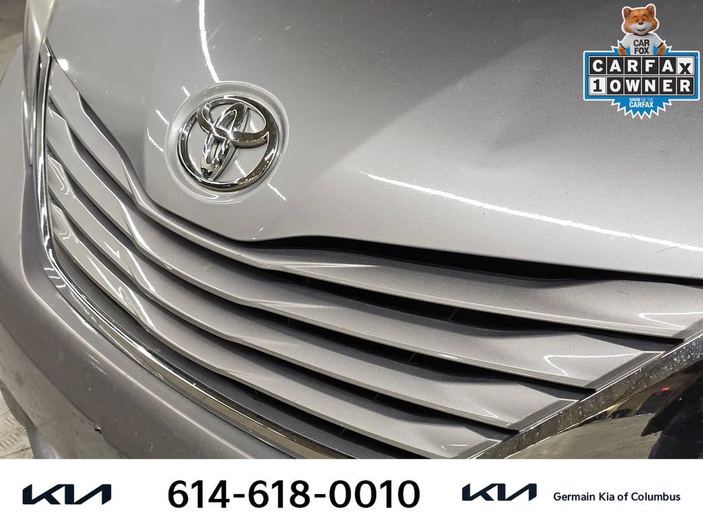 Used 2017 Toyota Sienna LE image 14