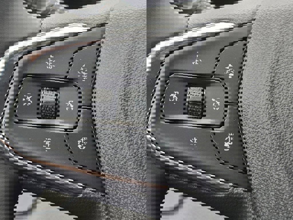 New 2026 Chevrolet Trax LT w/ Driver Confidence Package image 6