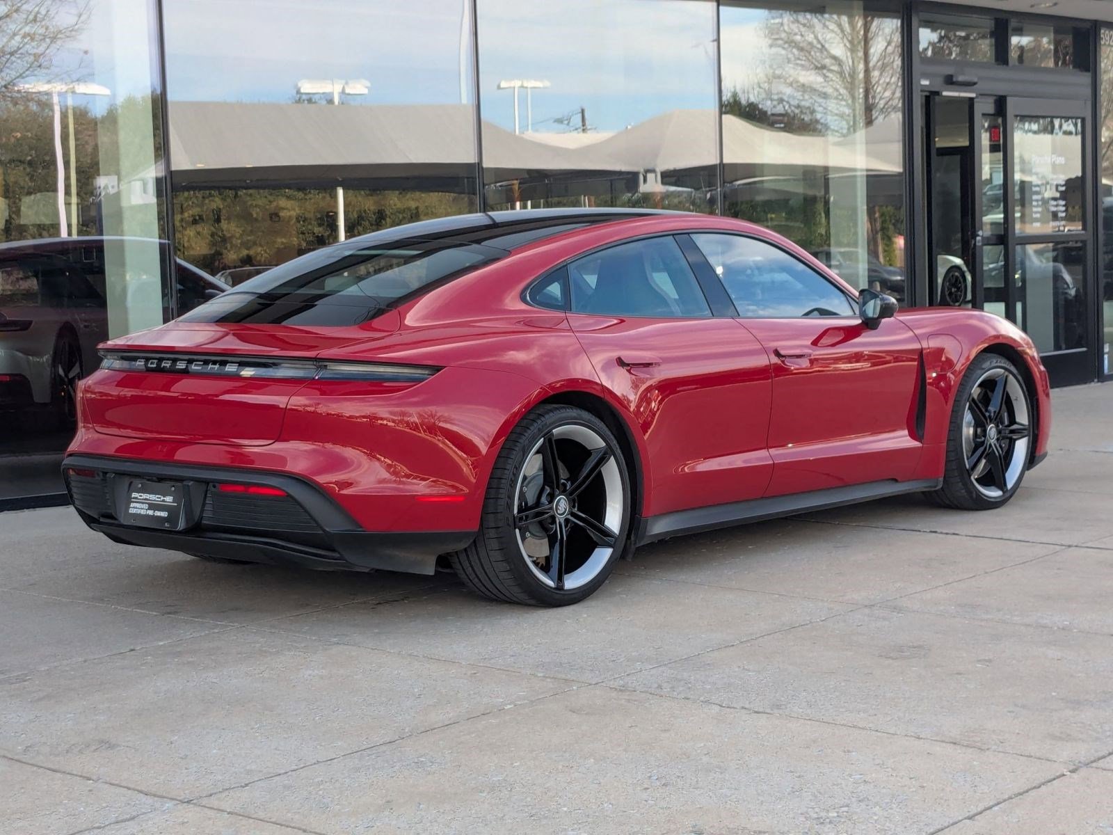 Used 2023 Porsche Taycan 4S image 9