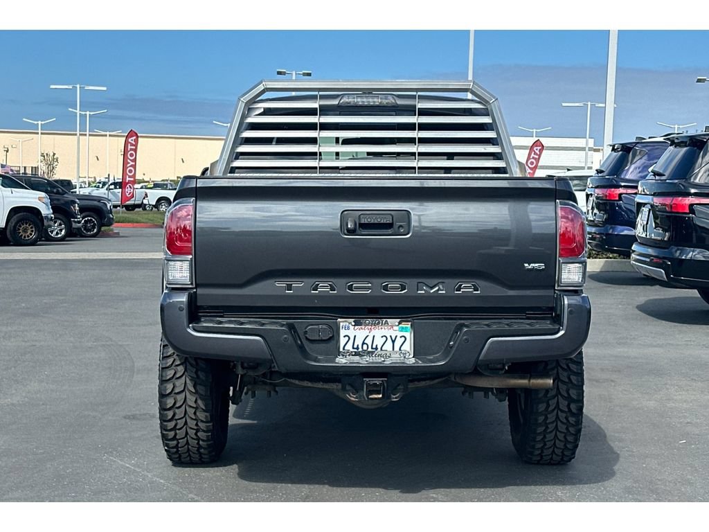 Used 2020 Toyota Tacoma TRD Off-Road w/ TRD Premium Off Road Package AWD/4WD image 5