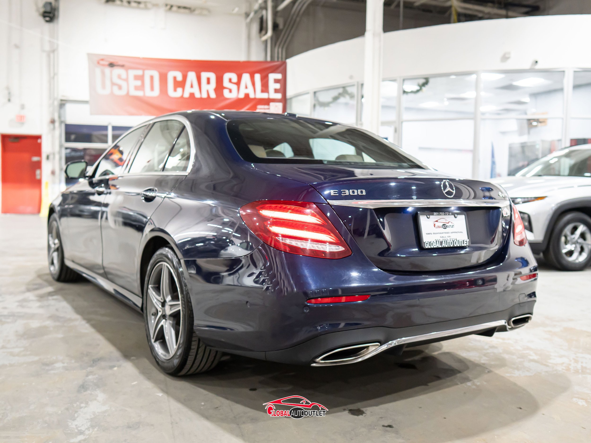 Used 2017 Mercedes-Benz E 300 4MATIC image 5