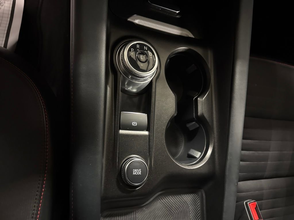 Used 2025 Ford Explorer ST-Line w/ ST-Line Street Pack image 25