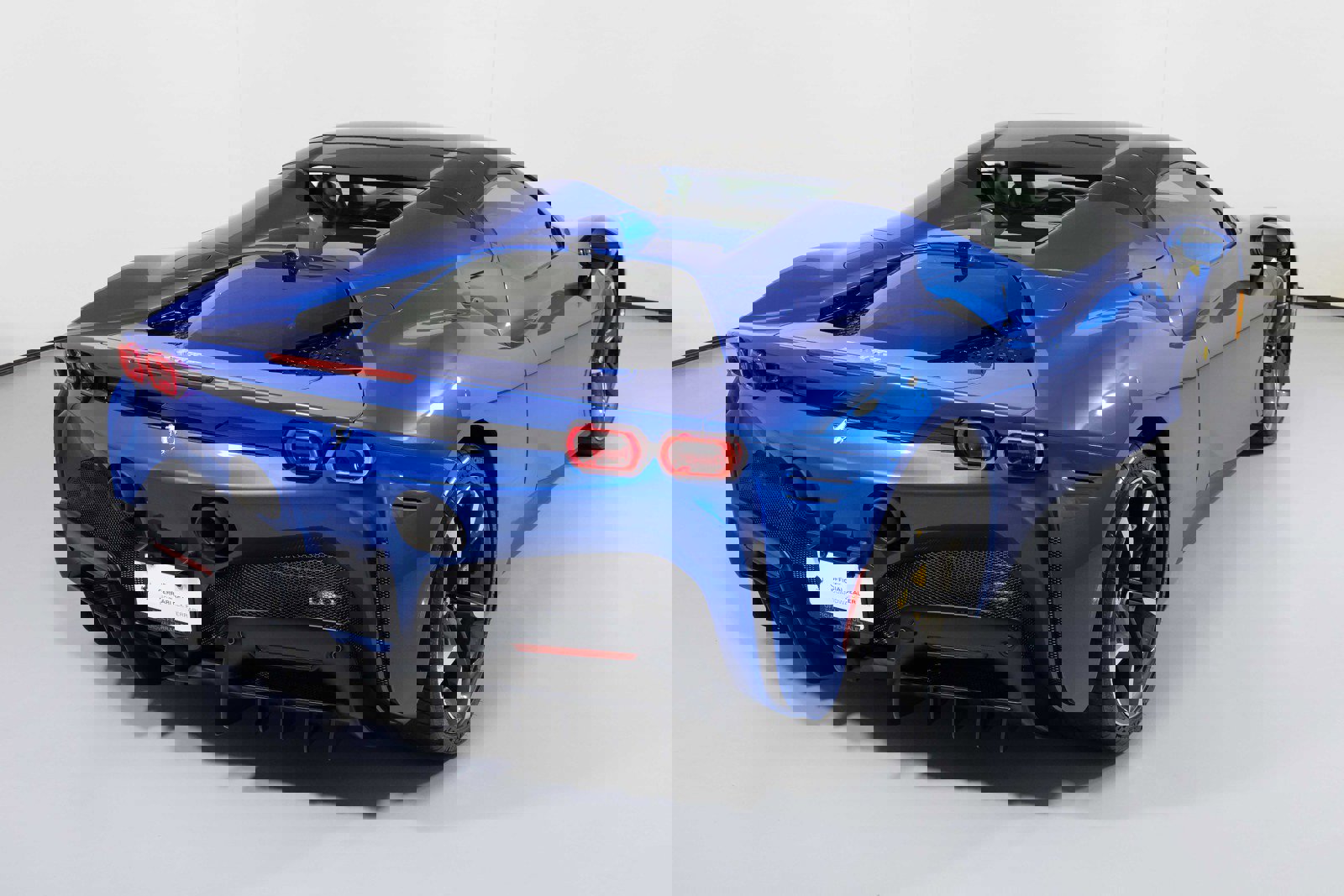 Used 2024 Ferrari SF90 Spider image 18