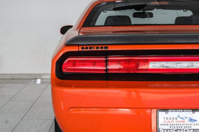 Used 2009 Dodge Challenger SRT8 w/ SRT Option Group II RWD image 39